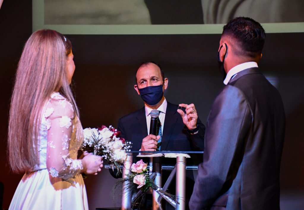 マスクで結婚式
